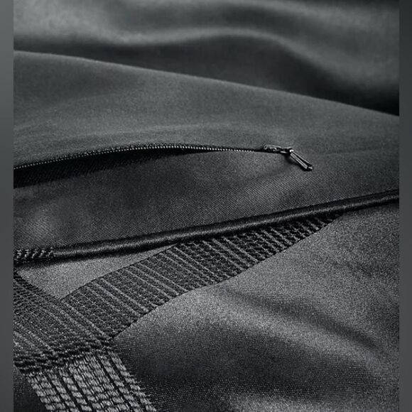 HOTEL COLLECTION
Structure Duvet Cover AND Pillow Sham . King - Picture 3 of 6